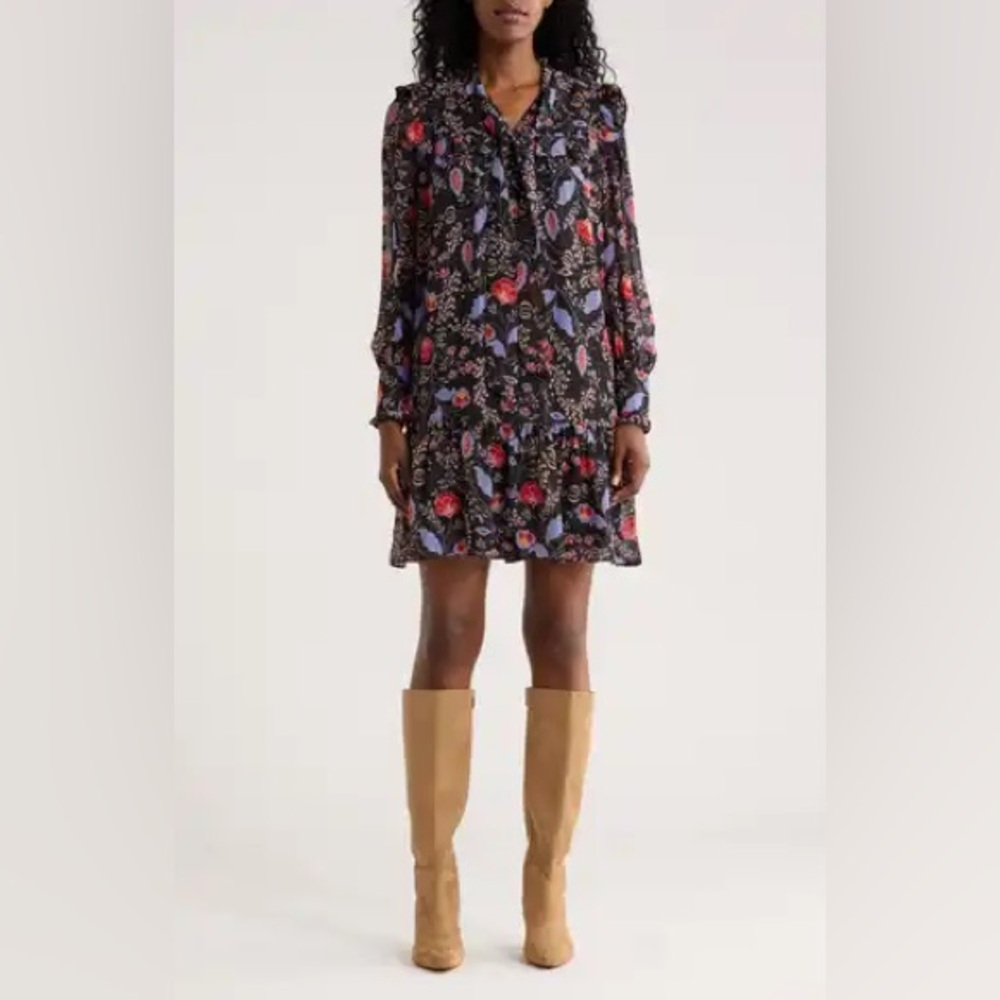 Maia. Long Sleeve Tie Neck Floral Boho Dress. Size 6.